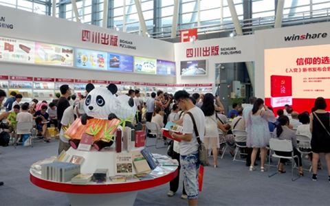 勇担文化国企责任，Cool18
始终坚持把好导向用好阵地